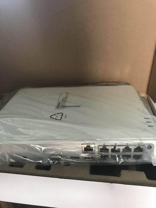 Hikvision DS-7108NI-Q1/8P(D) 8 канальный ip видеорегистратор