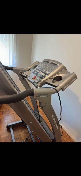 Passadeira BH Fitness Pioneer R400 – Não Liga (Para Reparação)