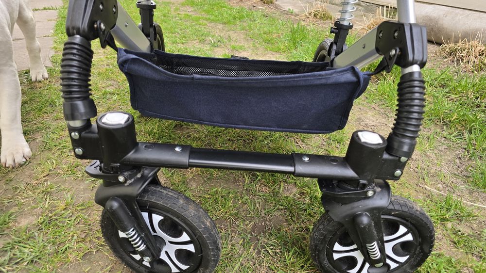 Коляска 3в1  срочно