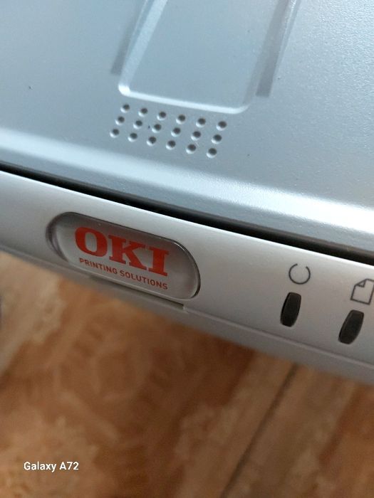 Продаю цветной лазерный принтер OKIC 3300IV