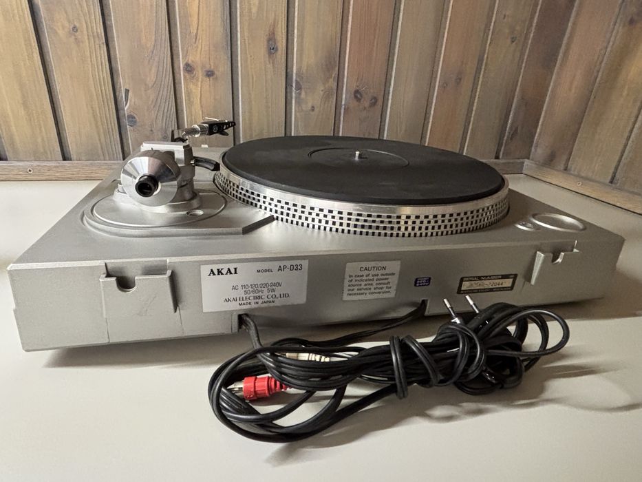 Gramofon Akai AP-D33