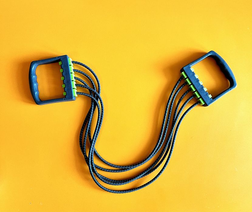 Грудний еспандер пружний