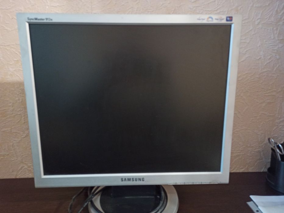 Працюючий монітор Samsung 913N S, 18.5'
