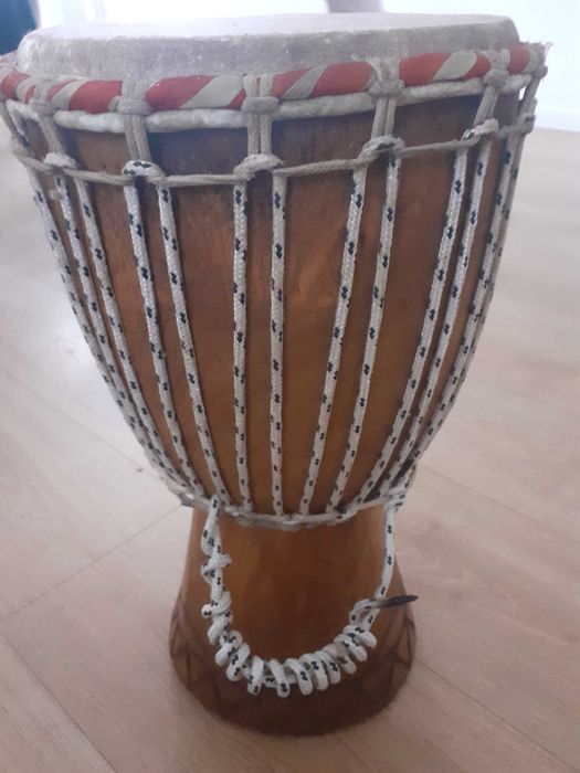 Tambor artesanal de origem chinesa