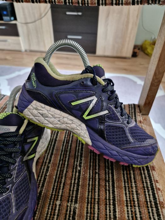 Buty do biegania New Balance 860v6 r  36