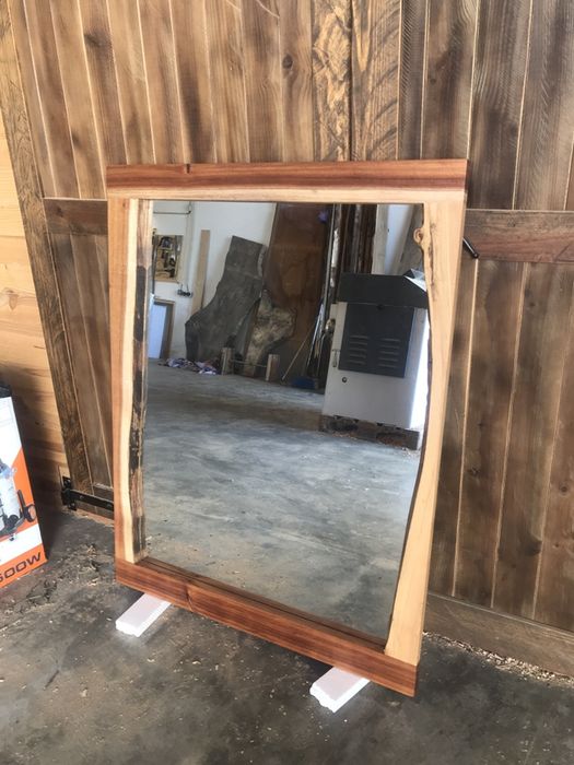 Espelho por medida. Moldura de madeira