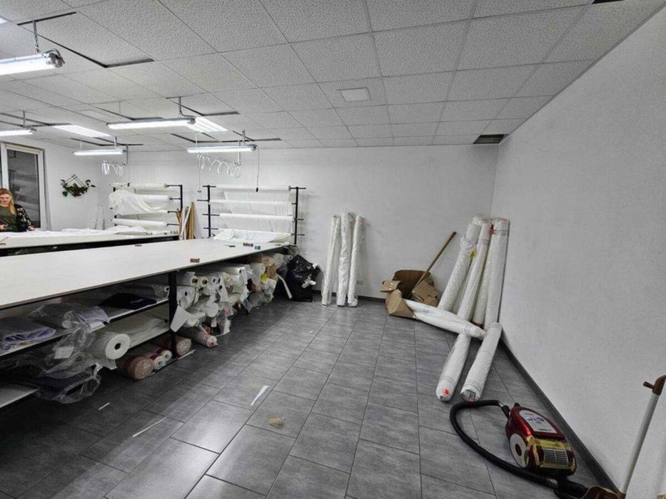 Продаж приміщення Зарічанська 3/1