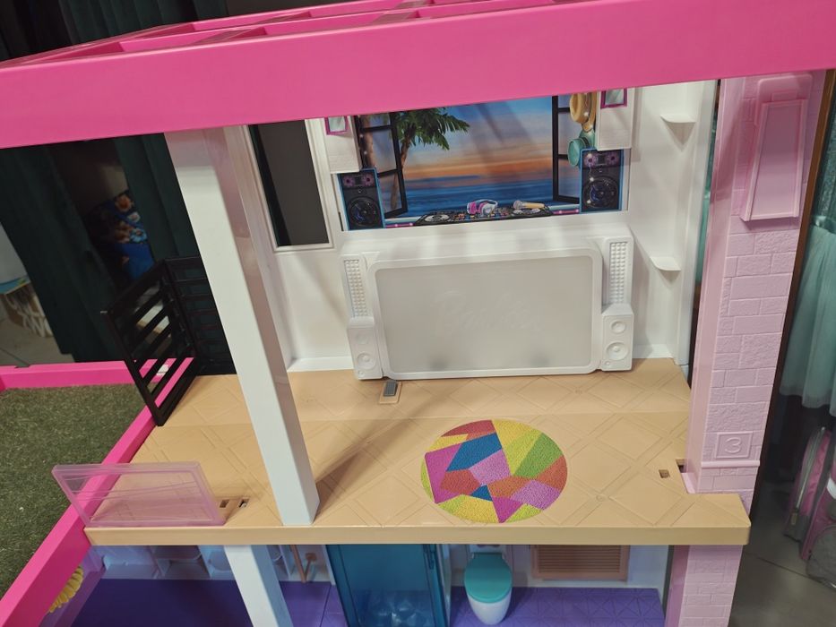 Barbie - domek,kamper, karetką, akcesoria