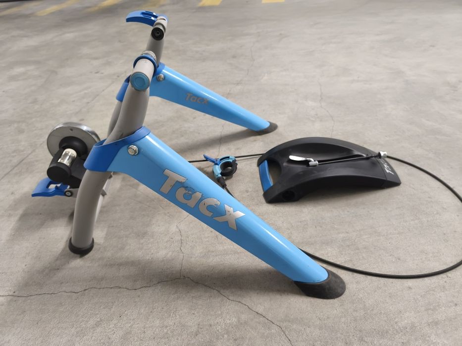PARA DESPACHAR Rolo Tacx com chaveta. OFERTA  pneu Vittoria