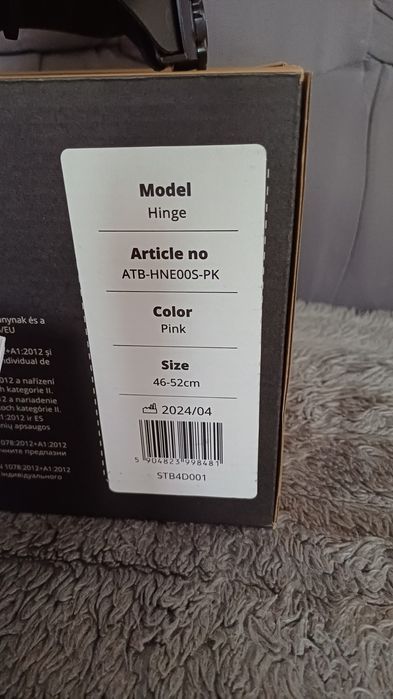 Kask  dla dziewczynki firmy Attabo