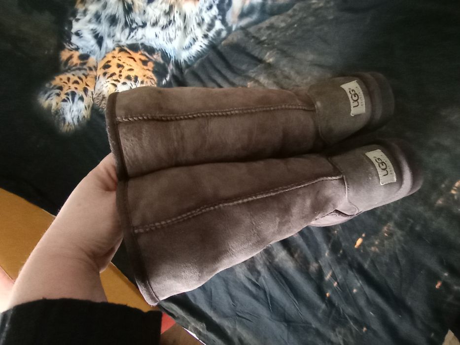 Кожаные сапоги UGG