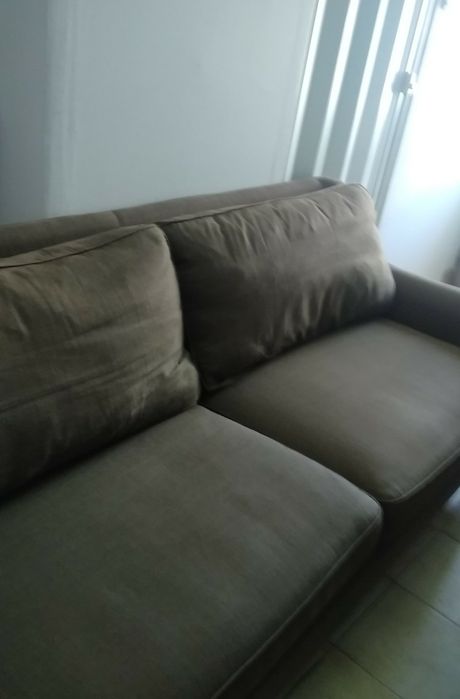 Sofá cinzento escuro tamanho grande