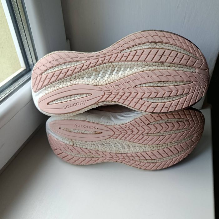 Кросівки Saucony Triumph 22  р. 37. Оригінал