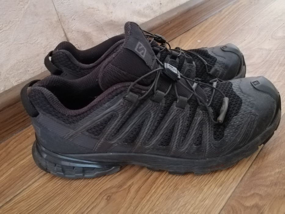 Salomon кроссовки