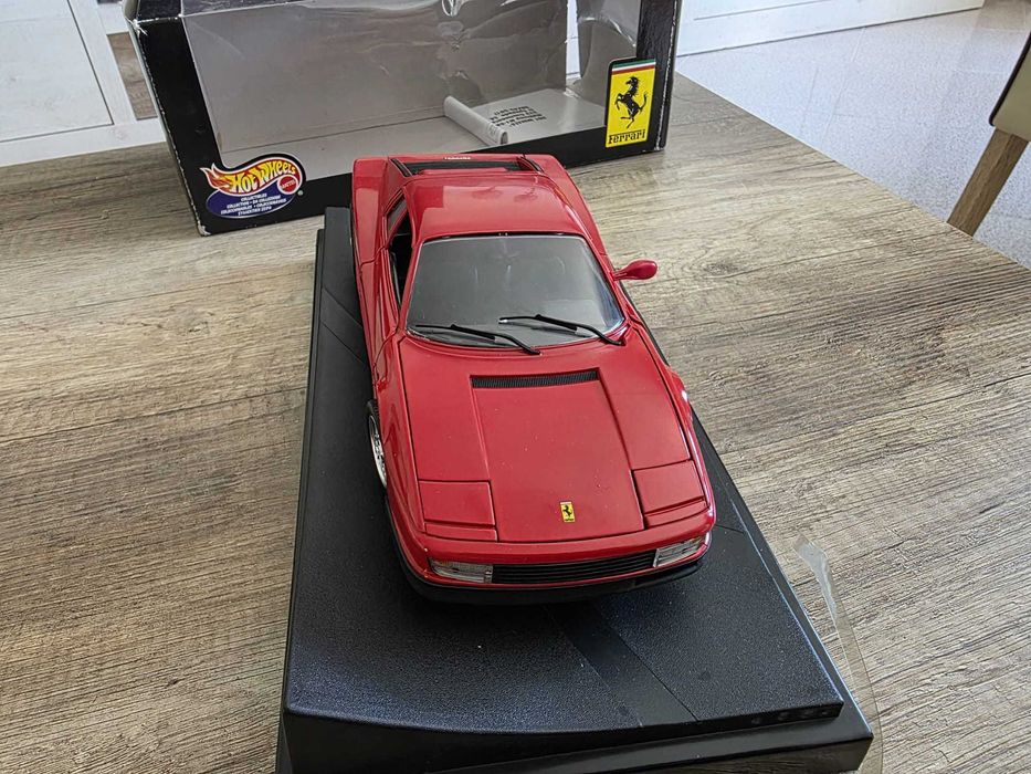 Ferrari Testarossa 1/18 Hot Wheels