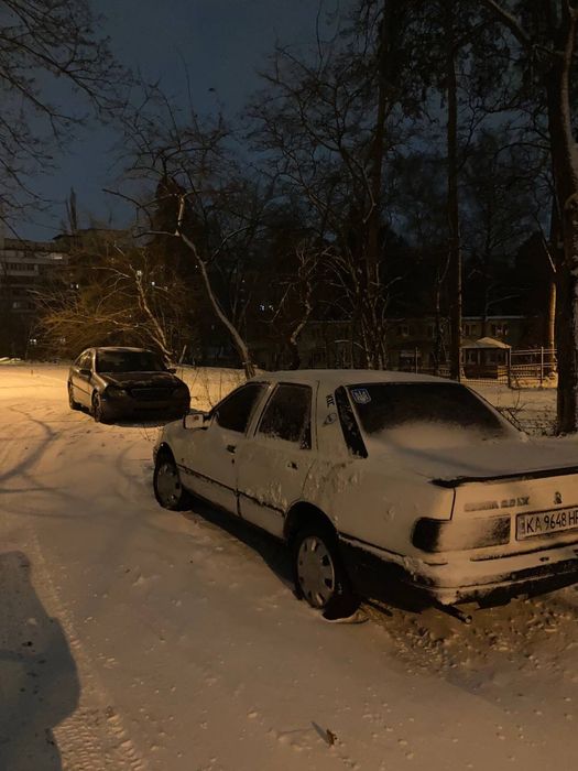 Ford Sierra читайте описание