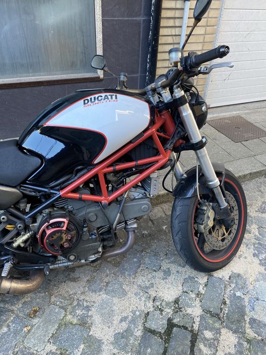 Ducati monster 900