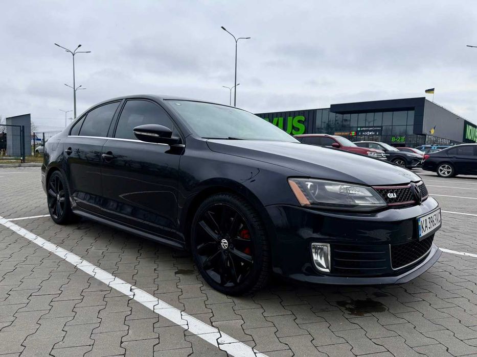 Volkswagen Jetta GLI 2.0 (220 к.с.) 2013