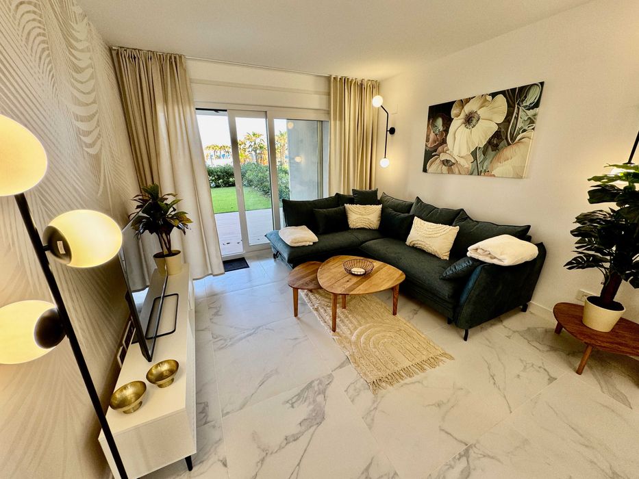 Апартаменти з 2 спальнями · 1-ша лінія моря · Три Басейни · Іспанія