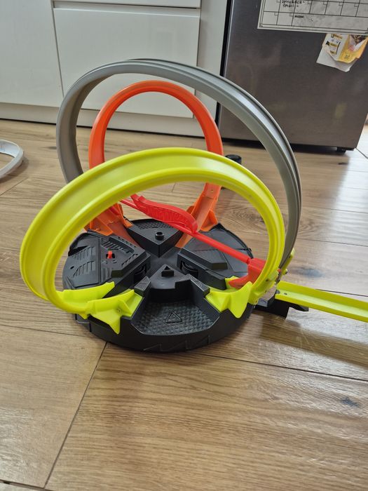 Tor hot wheels fdf27 Roto Rewolucja