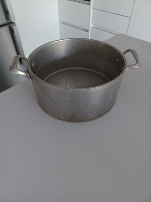 Tachos de ferro para restauração