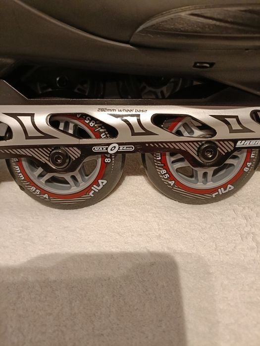 Świetne rolki Fila, rozm. 45 nowe + nowe ochraniacze Gratis!