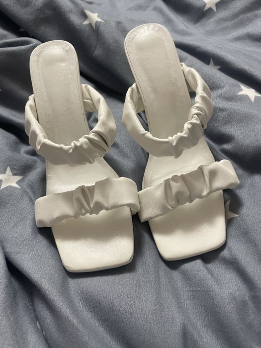 жіноче взуття на каблуку