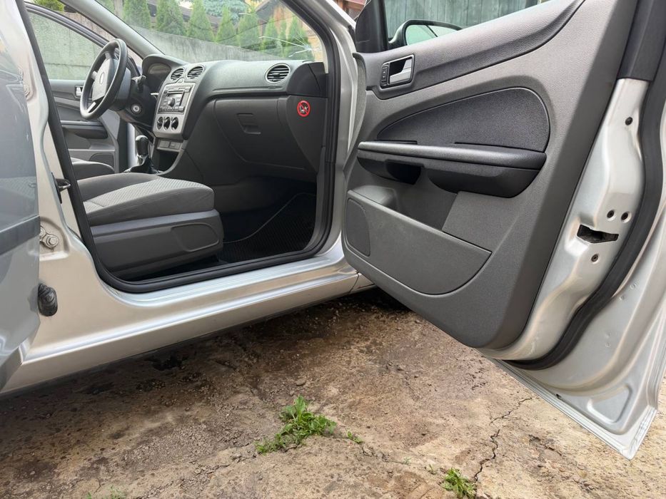 Ford focus 2 2006р гарний стан