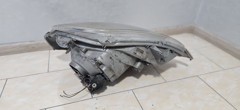 Фара ліва на опель віваро рено трафік