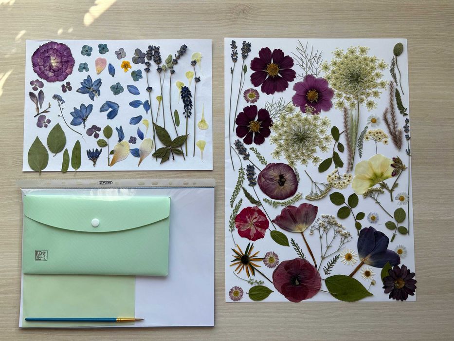 Prasa botaniczna do suszenia kwiatów z zestawem podkładów oraz kwiatów suszonych - handmade