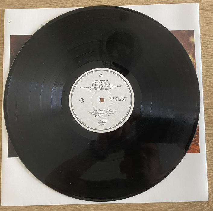 Cocteau Twins Victorialand 1 press VG+ CAD 602 4 AD