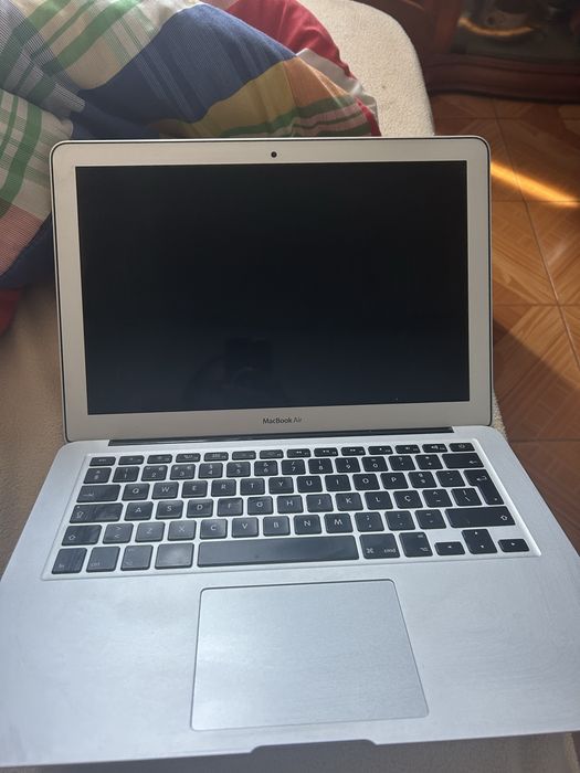 Apple Macbook air