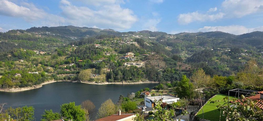Terreno Urbano em Rio Caldo,  Gerês, c/ Projeto Aprovado