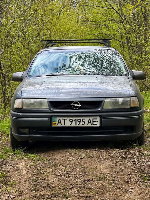 Продам опель Вектра А 1.8 бензин находу