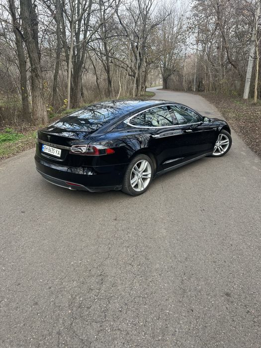 Tesla model S 90D 2015г