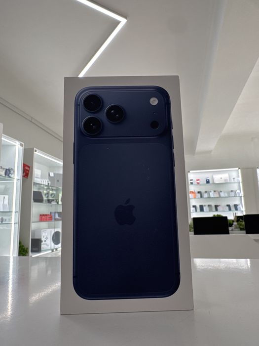 iPhone 17 Pro Max 256gb - Novo!