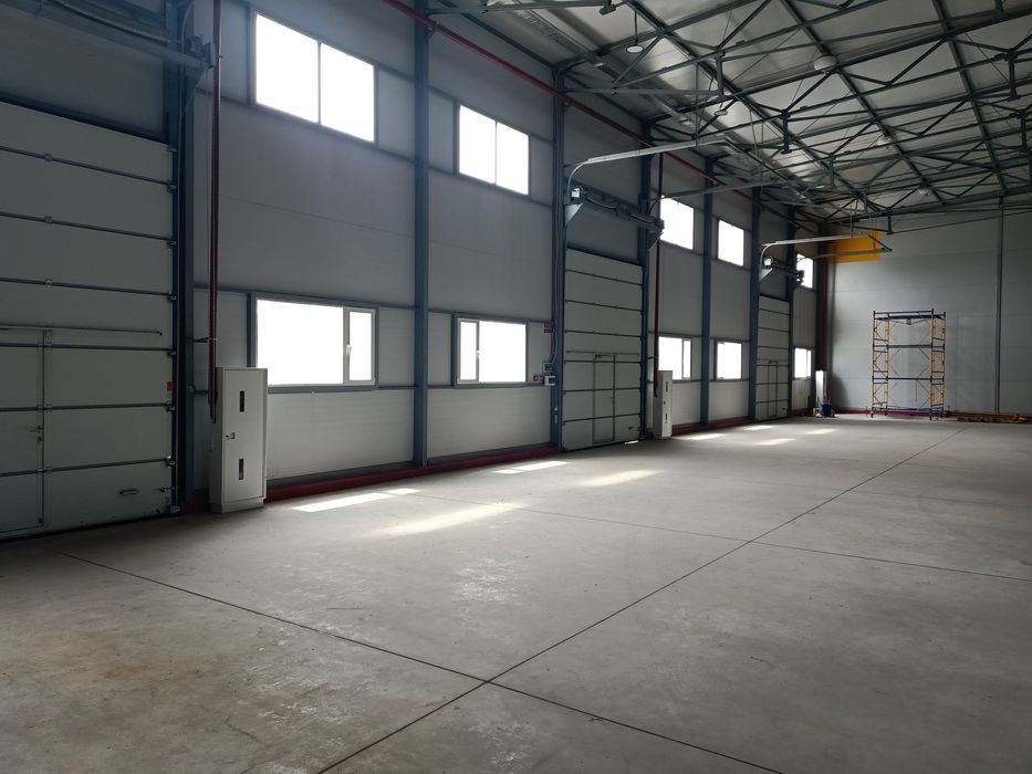 Продаж складу  з офіснопобутовою частиною. Фасад.