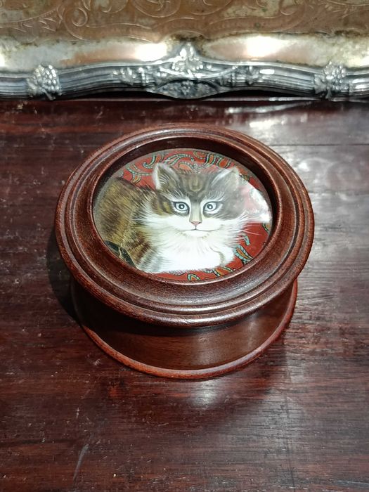 Caixa Madeira exótica Vidro pintado interior Centenária 10,5 cm