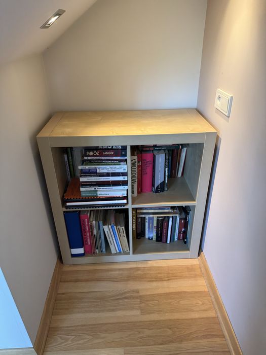 Funkcjonalny regał z ikea