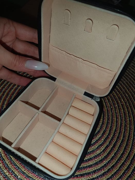 Органайзер скринька для зберігання прикрас