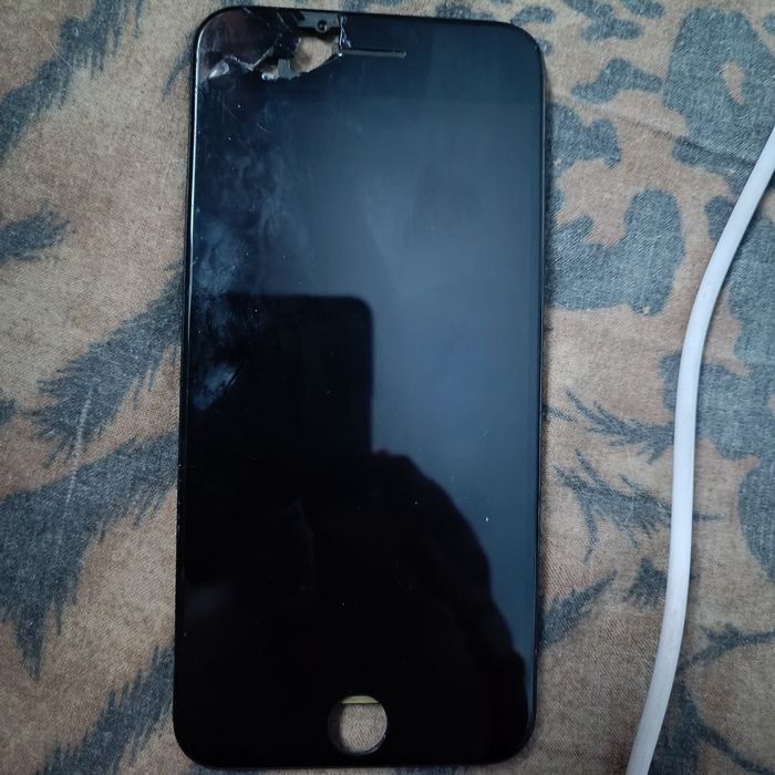 sell робочий екран iphone se 2020/8/7