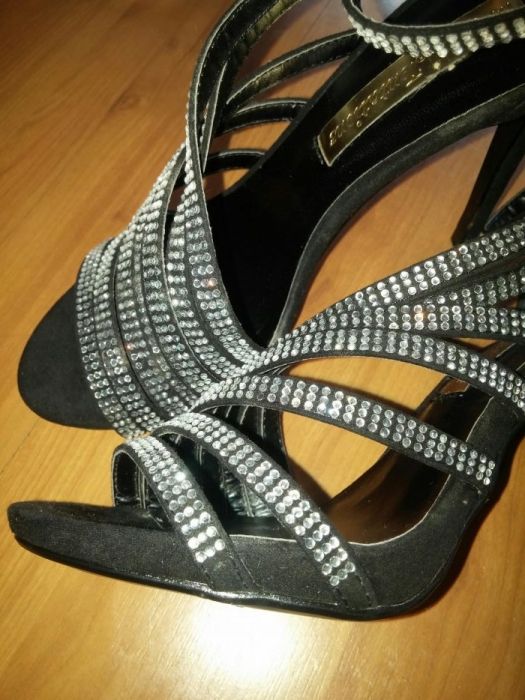 Sandalias Prateadas novas