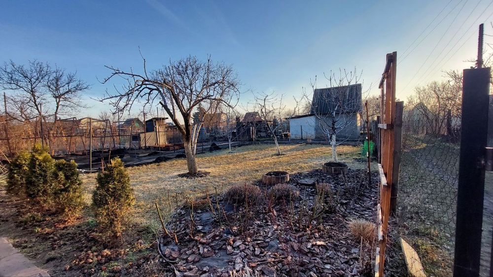 Продам дачу, 4 сотки . Садовое сообщество "Уголек"