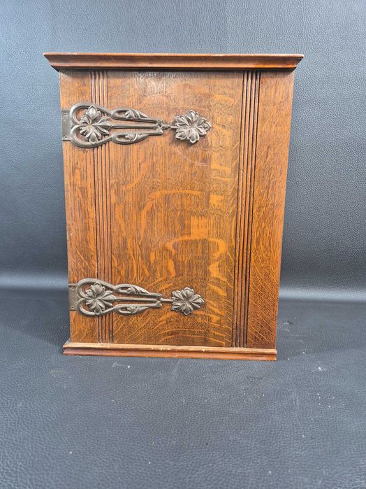 Szafka wisząca secesja XXw