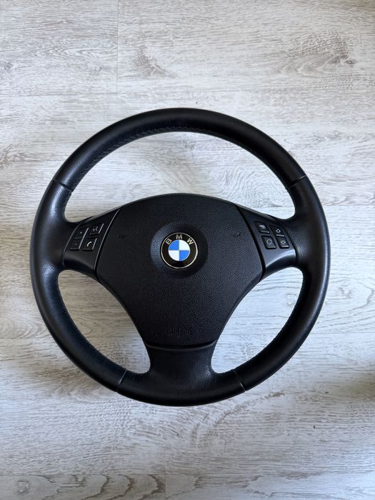 Kierownica BMW E90/91 z multifunkcją STAN IDEALNY