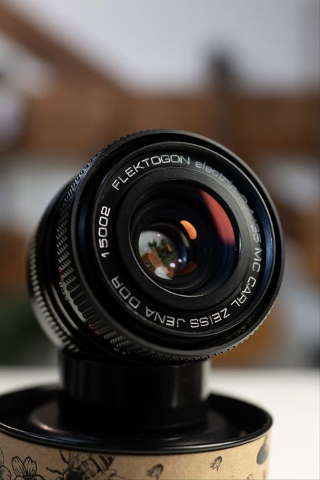 Carl Zeiss Jena DDR Flektogon 35mm f/2.4 MC M42