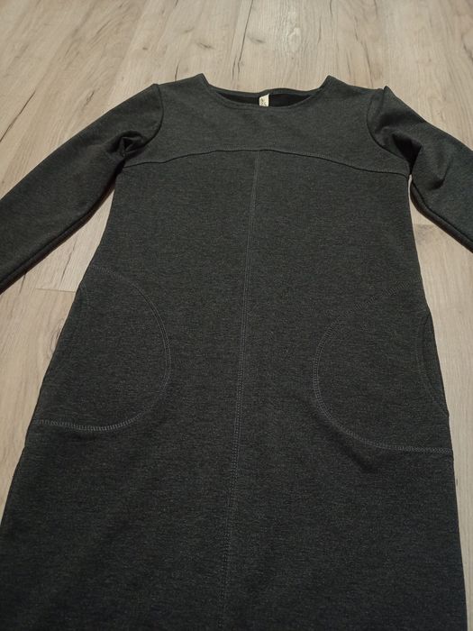 Платье серое осеннее