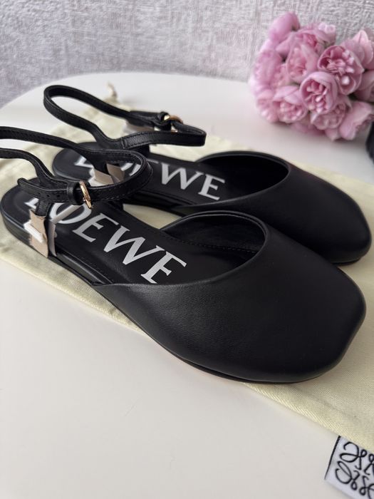 Босоніжки шкіряні Loewe