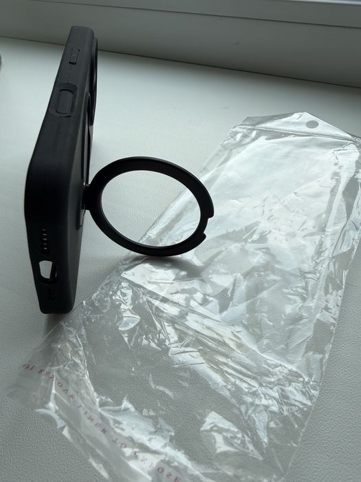 Чохол для Iphone 16 Pro з підставкою та захистом камери