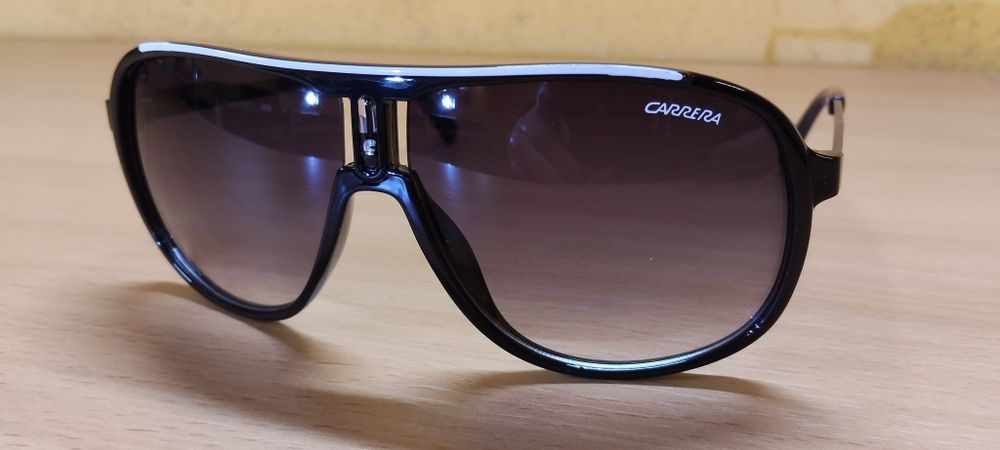 Okulary przeciwsłoneczne. Carrera z Turcji